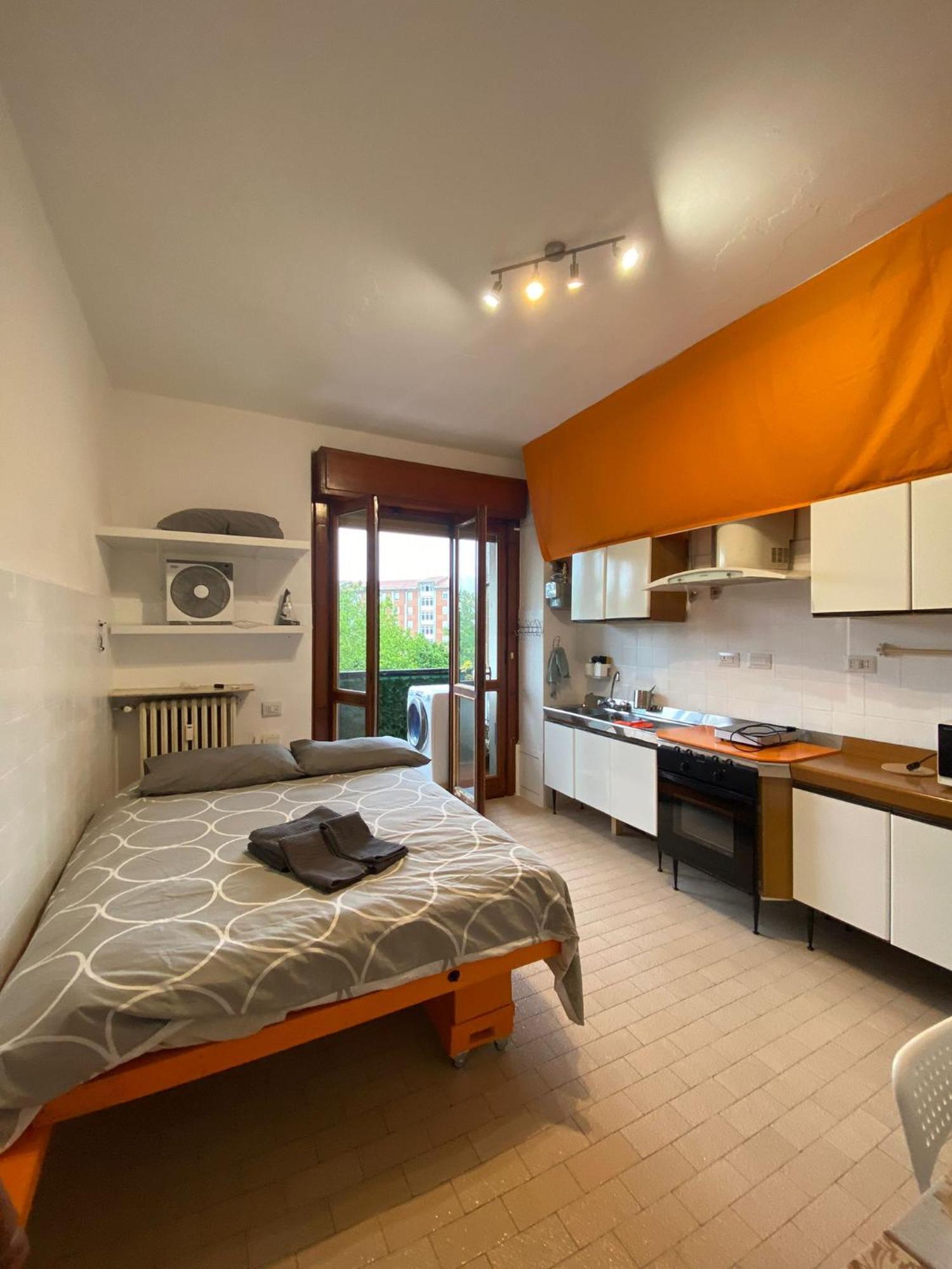 I Feel Orange Hotel Legnano Buitenkant foto